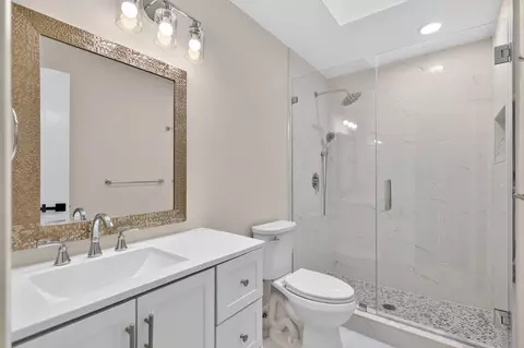 Bath - 5402 SE Meredith Ter, Stuart, FL 34997 photo 6 of 6