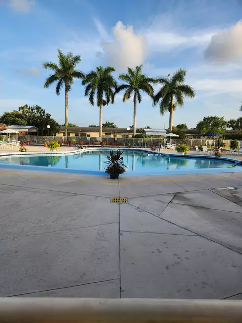 2779 Emory Dr E #D, West Palm Beach, FL 33415