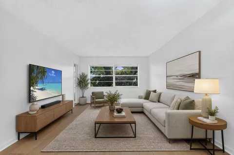 5061 W Oakland Park Blvd #113, Lauderdale Lakes, FL 33313