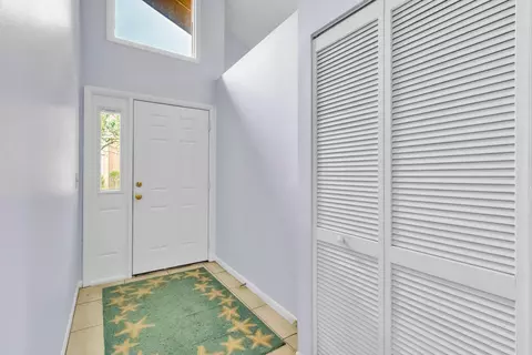 Entry Way - 111 Maplecrest Cir, Jupiter, FL 33458 photo 3 of 4