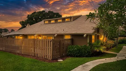 Exterior - 111 Maplecrest Cir, Jupiter, FL 33458 photo 6 of 6