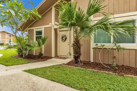 Exterior - 111 Maplecrest Cir, Jupiter, FL 33458 photo 3 of 6