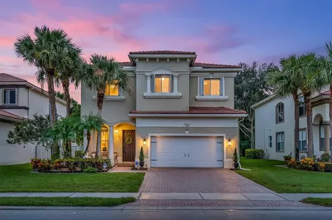 1070 Grove Park Cir, Boynton Beach, FL 33436