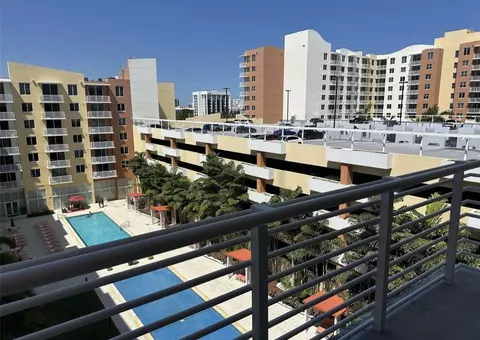 2775 NE 187th St #325, Miami, FL 33180