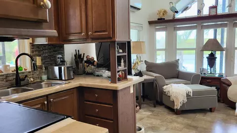 Kitchen - 70 Turtle Cv, Okeechobee, FL 34974 photo 4 of 4