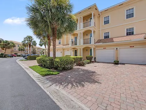 12590 SE Old Cypress Dr, Hobe Sound, FL 33455