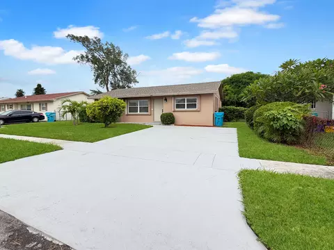 2030 NE 1st Ln, Boynton Beach, FL 33435
