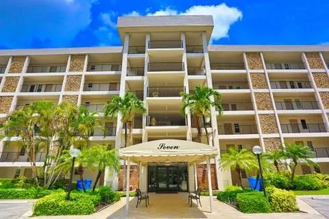 2801 N Palm Aire Dr #405, Pompano Beach, FL 33069