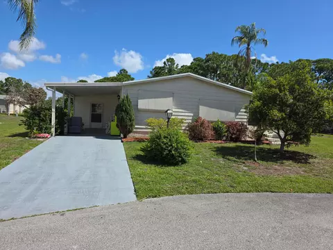 2624 Caper Ct, Port Saint Lucie, FL 34952