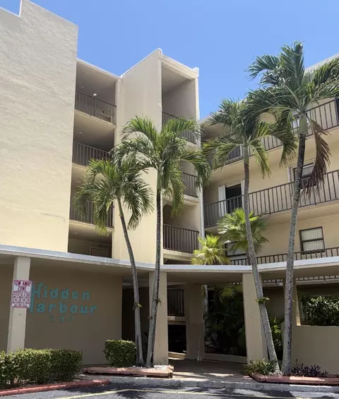 890 N Federal Hwy #311, Lantana, FL 33462