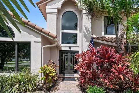 10798 Seacliff Cir, Boca Raton, FL 33498