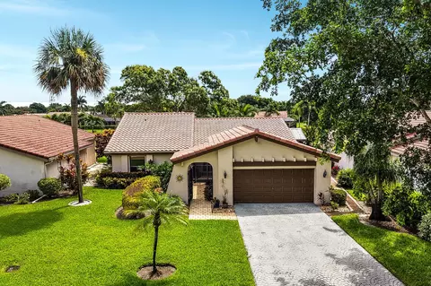 5569 Lakeview Mews Dr, Boynton Beach, FL 33437