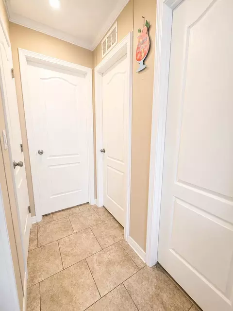 Entry Way - 1059 Orange Loop, Okeechobee, FL 34974 photo 1 of 1