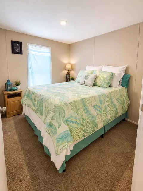 Bedroom - 1059 Orange Loop, Okeechobee, FL 34974 photo 2 of 2