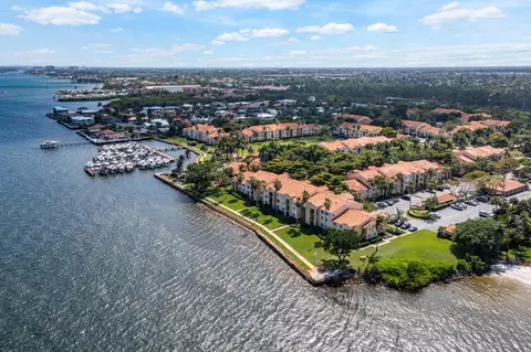 131 Yacht Club Way #307, Hypoluxo, FL 33462