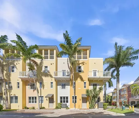2332 Vintage Dr, Lighthouse Point, FL 33064
