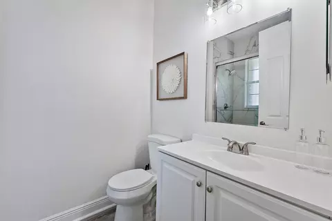 Bath - 4225 E Main St, Jupiter, FL 33458 photo 4 of 4