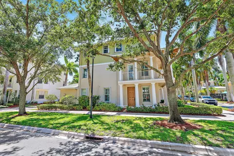 Exterior - 4225 E Main St, Jupiter, FL 33458 photo 4 of 5