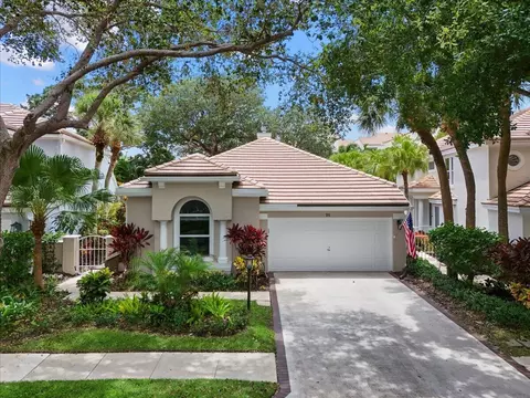 21 Grand Bay Cir, Juno Beach, FL 33408