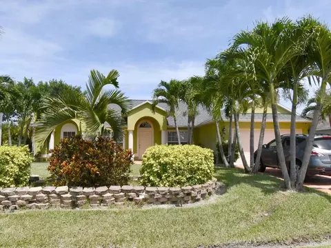 4435 SW Masefield St, Port Saint Lucie, FL 34953