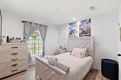 Bedroom - 22382 NW 286th St, Okeechobee, FL 34972 photo 5 of 10