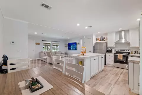 Kitchen - 22382 NW 286th St, Okeechobee, FL 34972 photo 3 of 3