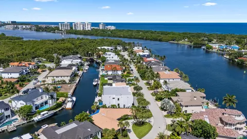 591 Golden Harbour Dr, Boca Raton, FL 33432