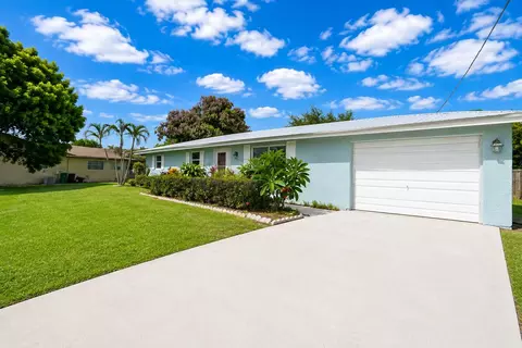 2485 SE Sidonia St, Port Saint Lucie, FL 34952