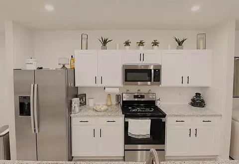 Kitchen - 274 Raspberry Rd, Fort Pierce, FL 34981 photo 2 of 3