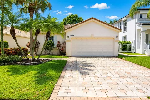7666 Rockport Cir, Lake Worth, FL 33467