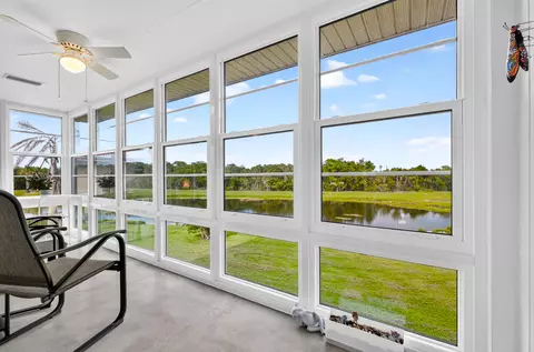 72 Royal Oak Ct #202, Vero Beach, FL 32962