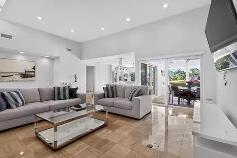 625 Lakewoode Cir W, Delray Beach, FL 33445