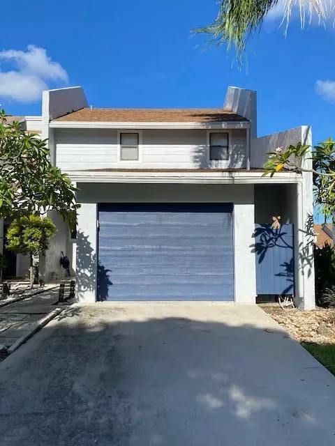1701 Woodbridge Lakes Cir, West Palm Beach, FL 33406