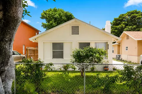 628 55th St, West Palm Beach, FL 33407
