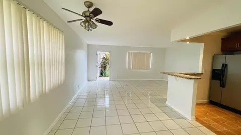 Living - 166 Valencia G Dr #166, Delray Beach, FL 33446 photo 2 of 5
