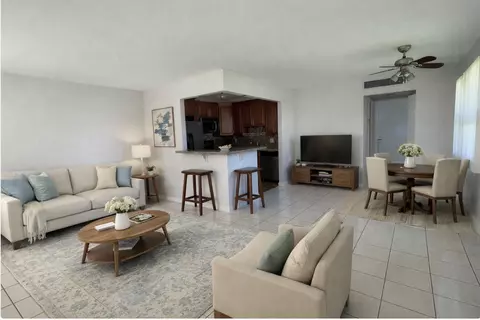 Living - 166 Valencia G Dr #166, Delray Beach, FL 33446 photo 1 of 5