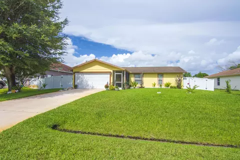 1842 SE Carvalho St, Port Saint Lucie, FL 34983