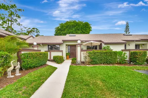 494 Iron Forge Ct, Royal Palm Beach, FL 33411
