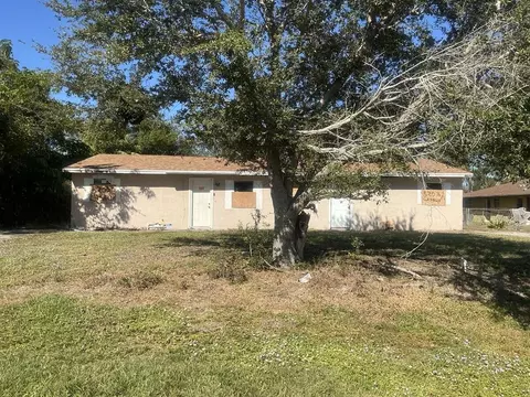 5203 La Salle St, Fort Pierce, FL 34951