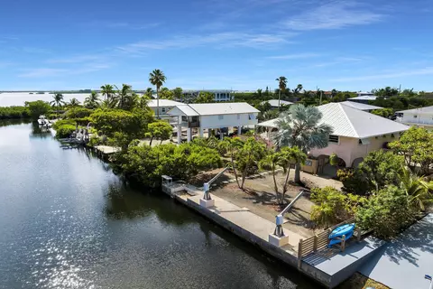 23057 Bluegill Ln, Cudjoe Key, FL 33042