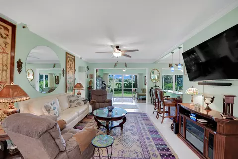 4114 W Palm Aire Dr #141B, Pompano Beach, FL 33069