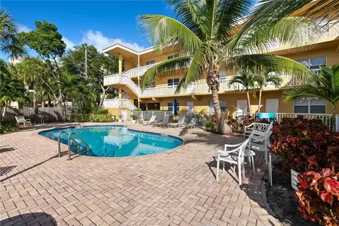 815 Middle River Dr #205, Fort Lauderdale, FL 33304