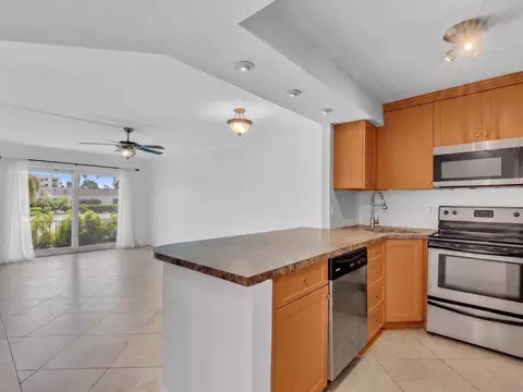 3002 NE 5th Ter #105-B, Wilton Manors, FL 33334