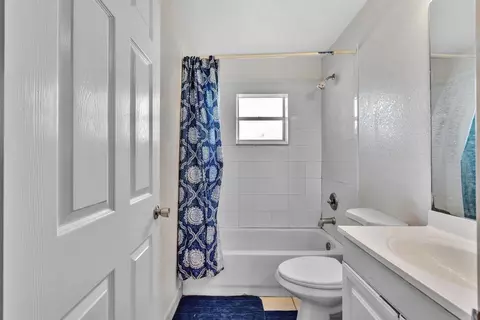 Bath - 6811 2nd St, Jupiter, FL 33458 photo 1 of 3