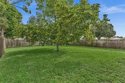 Exterior - 6811 2nd St, Jupiter, FL 33458 photo 3 of 4