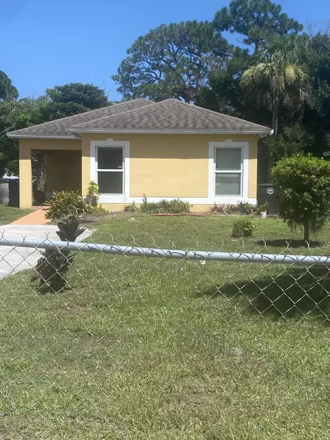 710 N 23rd St, Fort Pierce, FL 34950