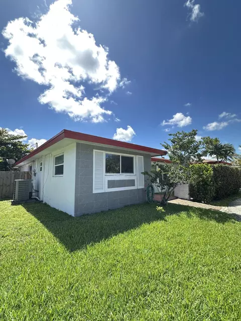 20120 Highland Lakes Blvd, Miami, FL 33179