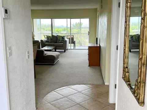 3000 N Palm Aire Dr #603, Pompano Beach, FL 33069