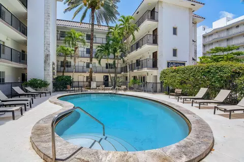 924 SE 2nd St #25, Fort Lauderdale, FL 33301