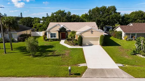 610 SW College Park Rd, Port Saint Lucie, FL 34953